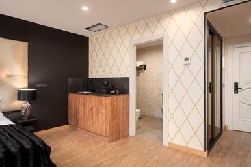 Suite 1907 Aviles
