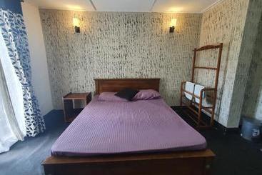تختخواب و صبحانه Riverview Lodge