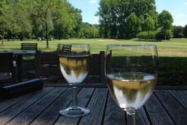 هتل Bossenstein Golf & Polo Club