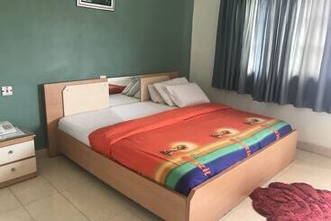 Meadway Luxury Hotels