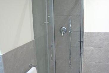 تختخواب و صبحانه Dimora Dell Arte   Foresteria Lombarda Smart Rent