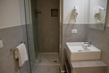 تختخواب و صبحانه Dimora Dell Arte   Foresteria Lombarda Smart Rent
