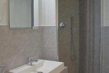 تختخواب و صبحانه Dimora Dell Arte   Foresteria Lombarda Smart Rent