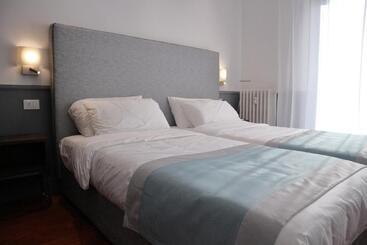 تختخواب و صبحانه Dimora Dell Arte   Foresteria Lombarda Smart Rent