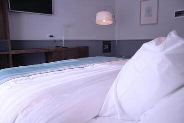 تختخواب و صبحانه Dimora Dell Arte   Foresteria Lombarda Smart Rent