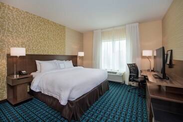 هتل Fairfield Inn & Suites By Marriott Dayton