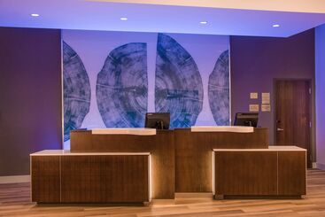 هتل Fairfield Inn & Suites By Marriott Dayton