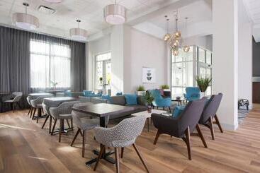 هتل Fairfield Inn & Suites By Marriott Dayton