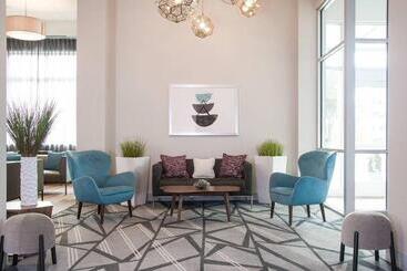 هتل Fairfield Inn & Suites By Marriott Dayton