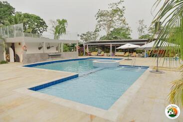 هتل Finca Naranjal