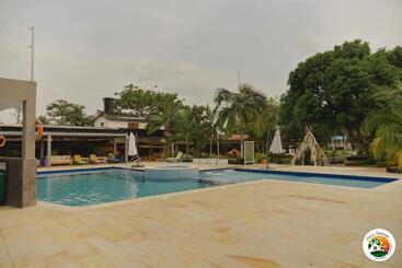 هتل Finca Naranjal