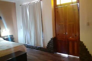 هتل Hacienda Casa Blanca