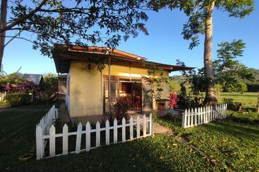 پانسیون Casa De Campo Villa Maria