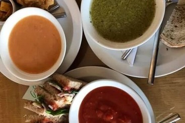 تختخواب و صبحانه Stephensons Tea And Coffee House