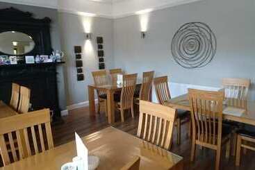 تختخواب و صبحانه Stephensons Tea And Coffee House