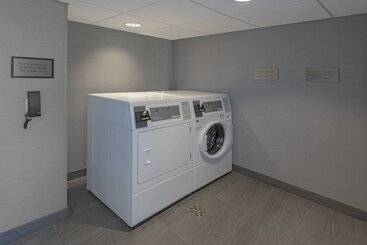 هتل Courtyard By Marriott Halifax Dartmouth