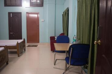 فندق Sewak Lodge