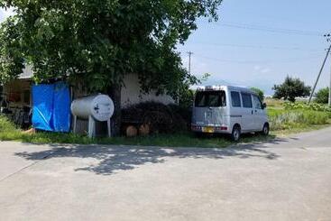 هتل Shino S Farm Inn