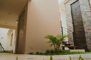 هتل Villa Oasis