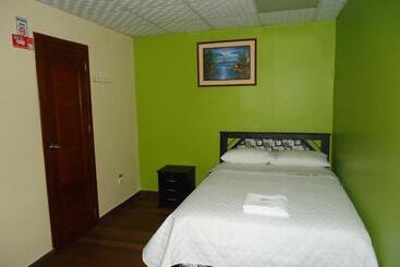 پانسیون Hostal Bolívar Inn