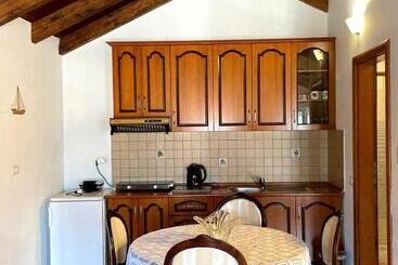 Apartments Athina Orikum