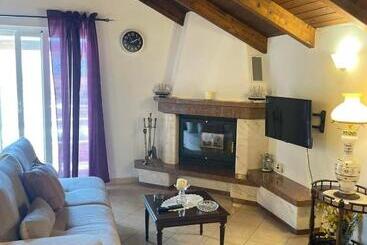 Apartments Athina Orikum