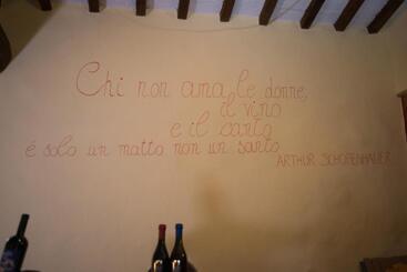 هتل Luce Di Vino