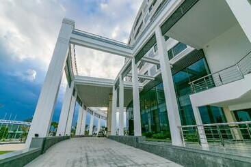 Navy Hotel Cam Ranh