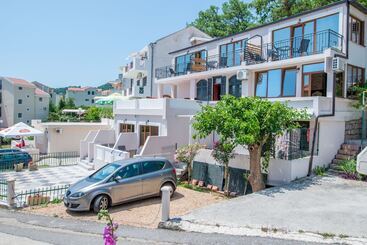 پانسیون Jovan Apartments