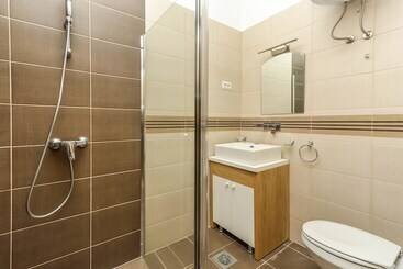 پانسیون Jovan Apartments