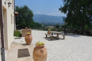 هتل Agriturismo Il Poggiolo