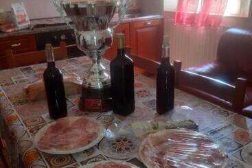 فندق Agriturismo Uliveto Gretacci