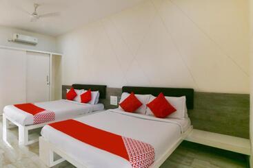 هتل Capital O 15635 Elite Rooms & Banquet