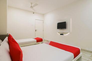 هتل Capital O 15635 Elite Rooms & Banquet