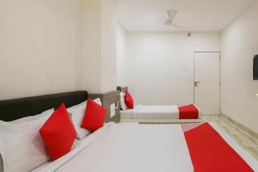 هتل Capital O 15635 Elite Rooms & Banquet
