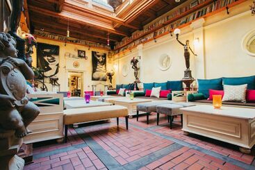 هتل Divna Pani Luxury Gallery Rooms
