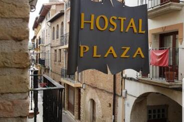 پانسیون Hostal La Plaza