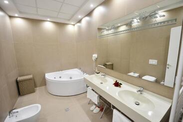 استراحتگاه Luani A Spa & Wellness Center