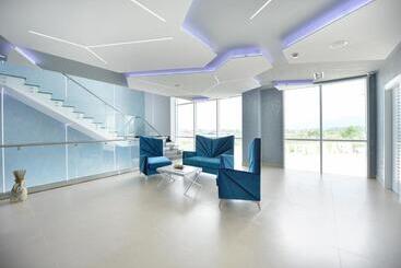 استراحتگاه Luani A Spa & Wellness Center
