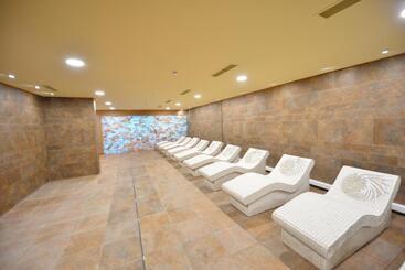 استراحتگاه Luani A Spa & Wellness Center