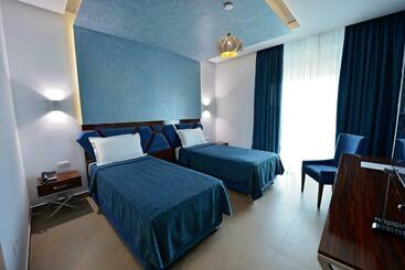 استراحتگاه Luani A Spa & Wellness Center