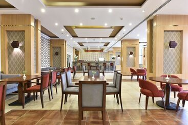 استراحتگاه Tolip North Coast