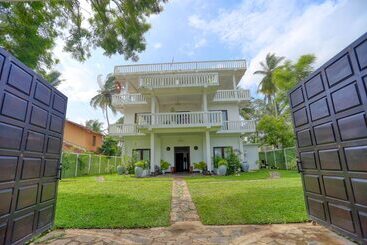 White Ro Resort