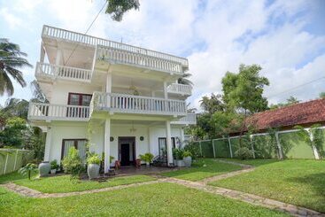White Ro Resort
