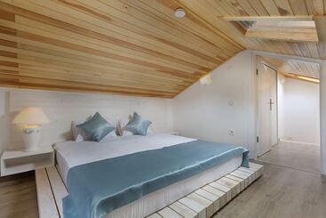 Kybele Suites