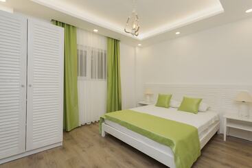 Kybele Suites