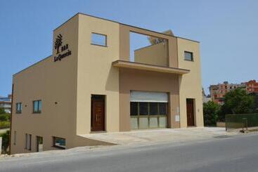 تختخواب و صبحانه La Quercia