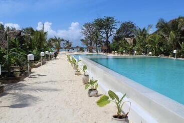 استراحتگاه Fun Beach