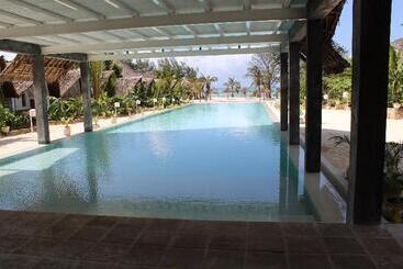 استراحتگاه Fun Beach