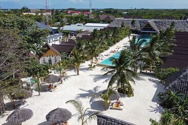 استراحتگاه Fun Beach